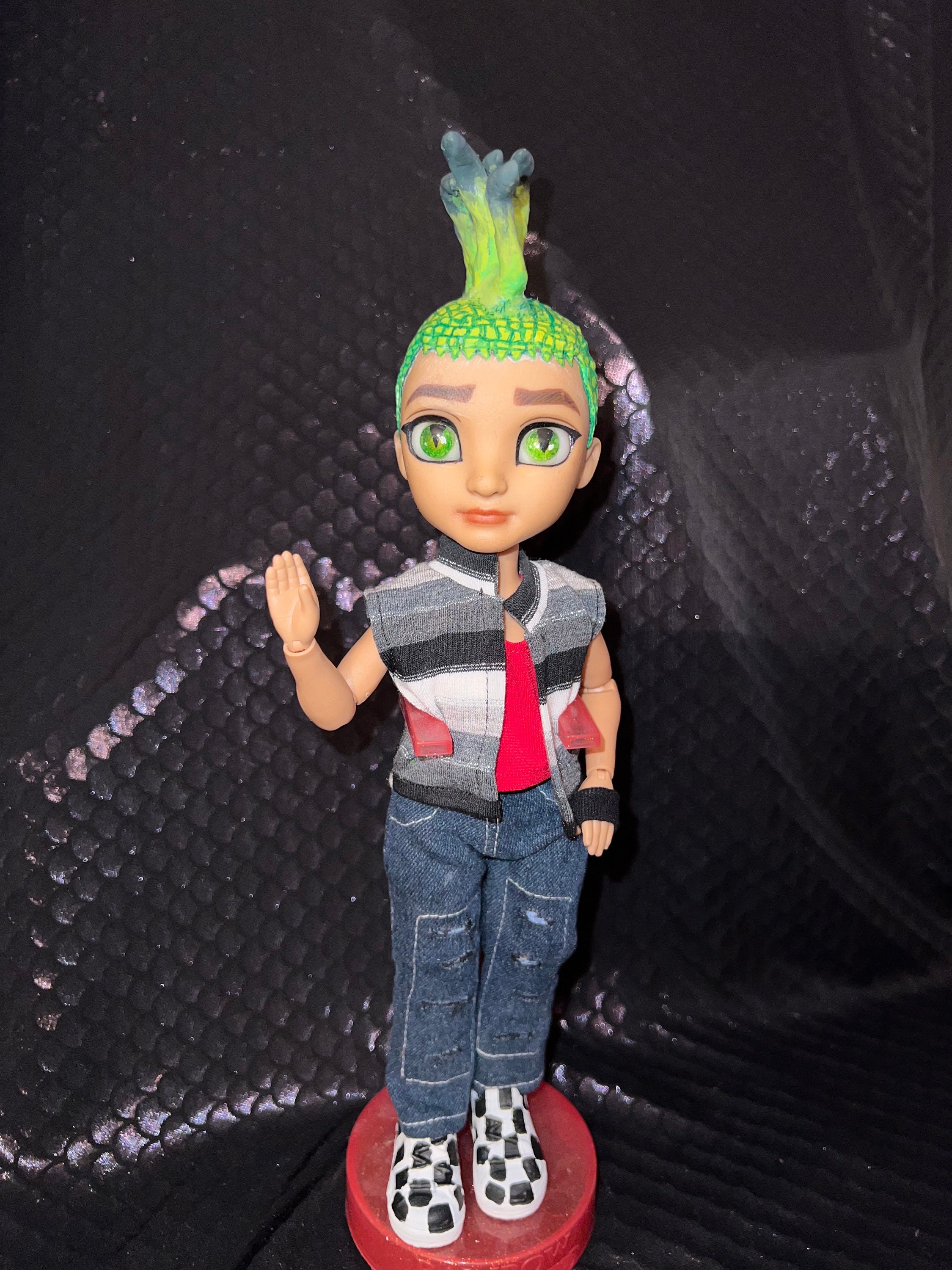 Monster High Deuce Gorgon Doll With Pet And Accessories