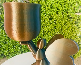 Maceta con forma de persona mariposa impresa en 3D: Decoración para el hogar y el jardín