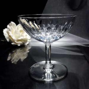 CRISTAL BACCARAT JUIGNE VERRE COUPE A CHAMPAGNE signé stock: 3