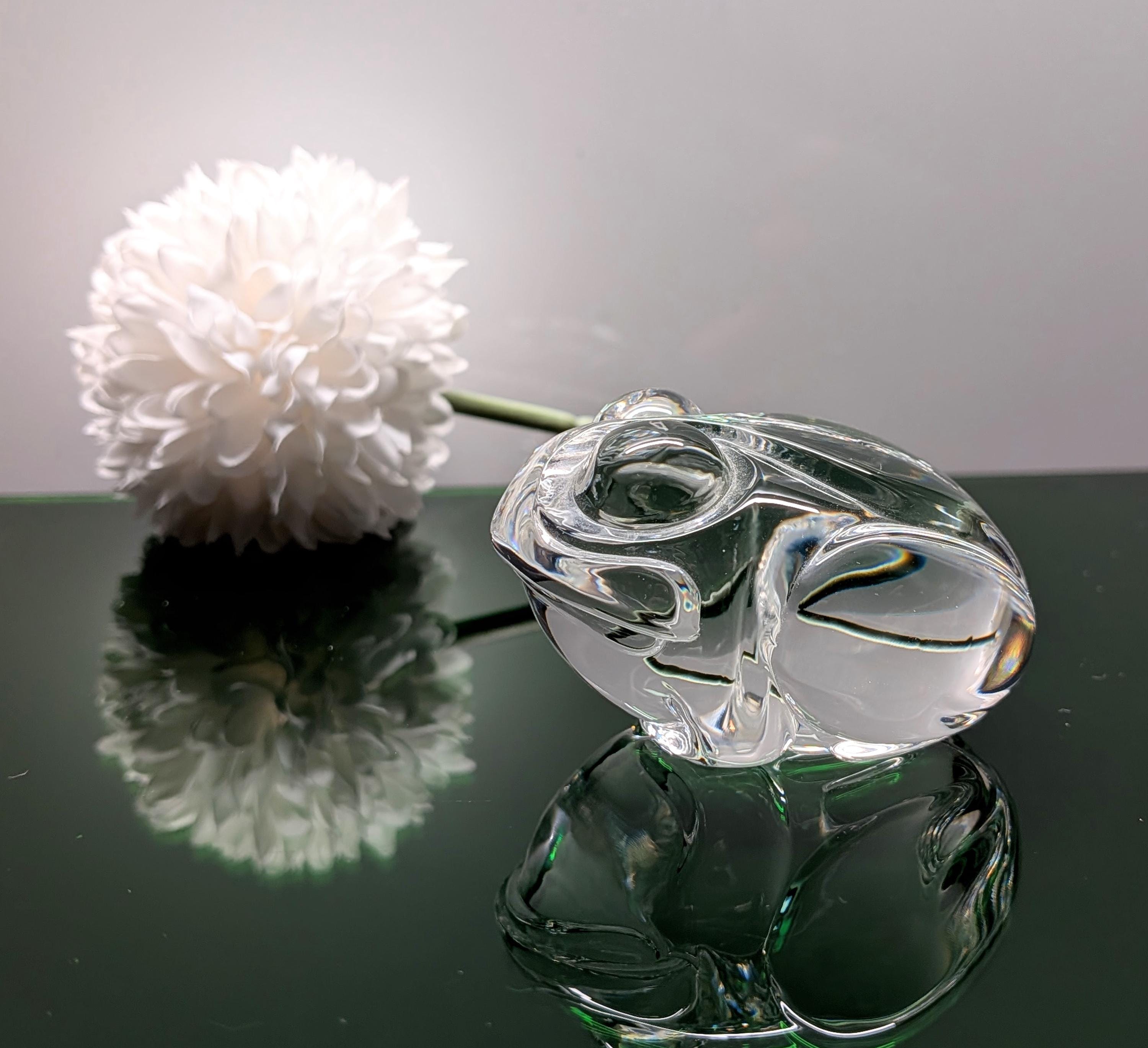 Steuben Crystal Frog Hand Cooler, Lloyd Atkins 1974 Design
