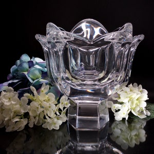 Orrefors Crystal Footed Bowl, Lily, Designed by Olle Alberius