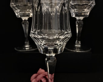 STAR CUT FOOT Wedgewood Galway OLD GALWAY Water Goblet 8-1/8" STAR CUT FOOT Wedgewood Galway OLD GALWAY Water Goblet 8-1/8"