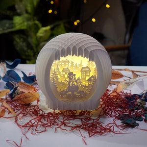Globo de nieve pop up / SVG, Plantilla de estudio creando luz nocturna de papel para Navidad, Esfera snowman papel corte light box, DIY kirigami