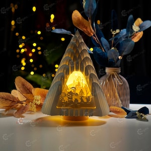 Père Noël dans l'arbre Pop Up SVG modèle papier coupe création arbre de Noël éclairage Pop up pour Merry Christmas Shadow Box, Lightbox DIY