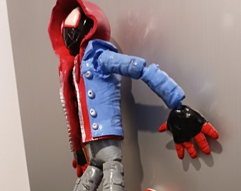spider-man verse character hand made movable magnetic fridge ornament (cost of delivery is in the price )