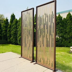 Outdoor Privacy Screen Panel, Laser Cut Metal Divider with Base, Modern Garden Partition, Decorative Fence Screen, Custom Yard Art