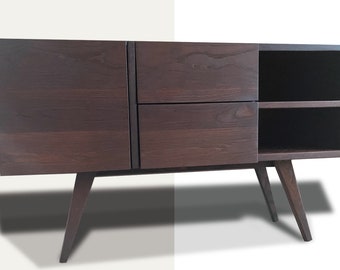 Platte. Media Console. Minimalistischer Medienschrank, Mid-Century Modern inspiriert