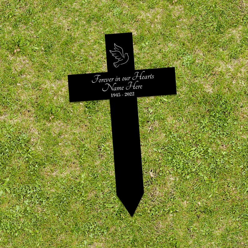 Personalized Memorial Cross Metal, Forever in Our Hearts, Loss of Loved One Condolence Gift, Custom Grave Marker, Custom Memorial Stake Bild 2