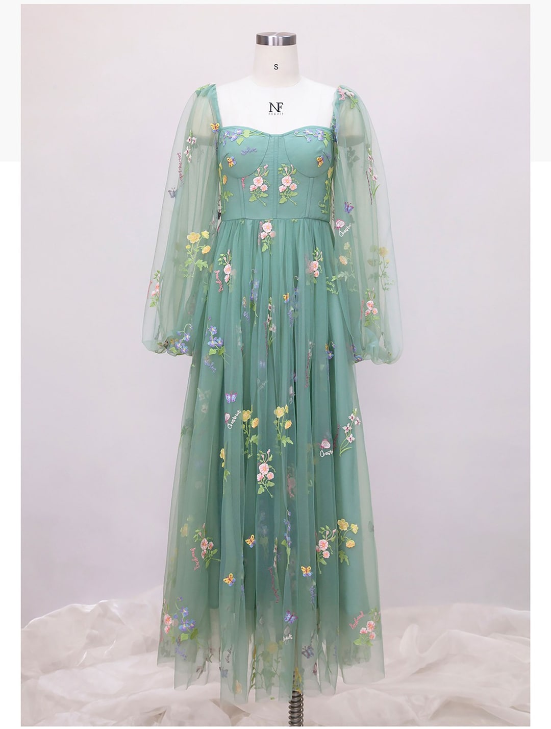 Dusty Green Embroidered Lace Prom Dress, Sweetheart Long Green Lace