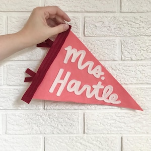 Gepersonaliseerde lerarenwimpel | Leraarcadeau | Klasdecoratie | Eindejaarscadeau | Cadeau eerste dag | Cadeau leraar waardering | Vilt |