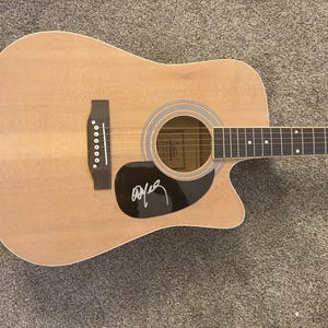 Zach Bryan Signed Guitar - Etsy UK