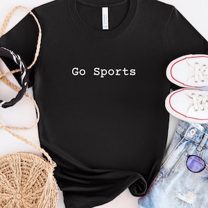 Go Sports ユニセックス ジャージ T シャツ | ミニマリスト ユーモア シャツ | スポーツ ユーモア | 送料無料