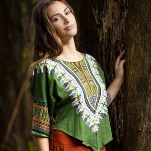 TOP MET VLINDER EFFECT - Groen - Kleurrijk festival puntige cropped top Tribal boho-print boho-shirt