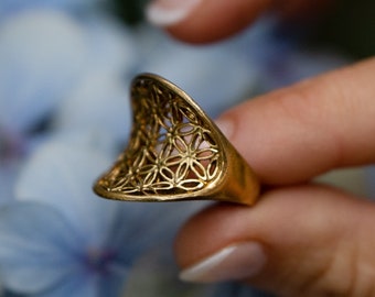 CONVEX FLOWER of LIFE Ring- Boho Chic Charm Bohemian Handmade Ring Natural Tribal Fashion Ethnic Hippie Jewelry Everyday Ring for Women