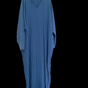 Robe longue manches longues tissu plissé eid aid dress abaya mastour hijab muslima jilbeb jilbab satin belle élégante Bleu