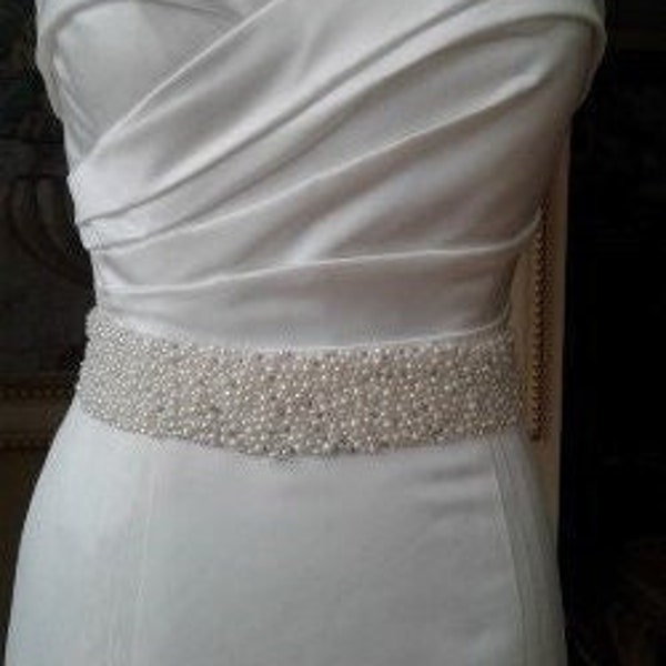 Wedding Dress belt / Bridal Sash / Wedding sash / Beads & crystals sewn on belt - no glue used / Ivory / 3D flowers / Pearls / Crystals belt