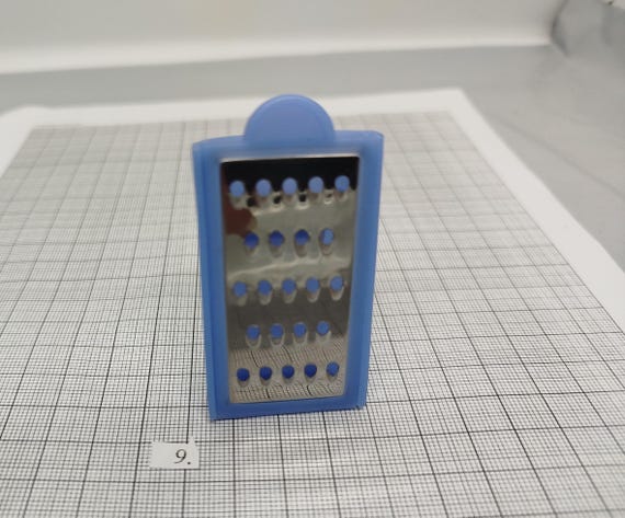 Vintage Tupperware keychains - image 10