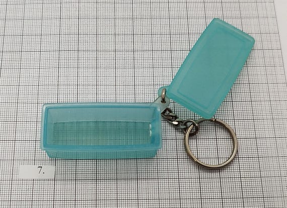 Vintage Tupperware keychains - image 8