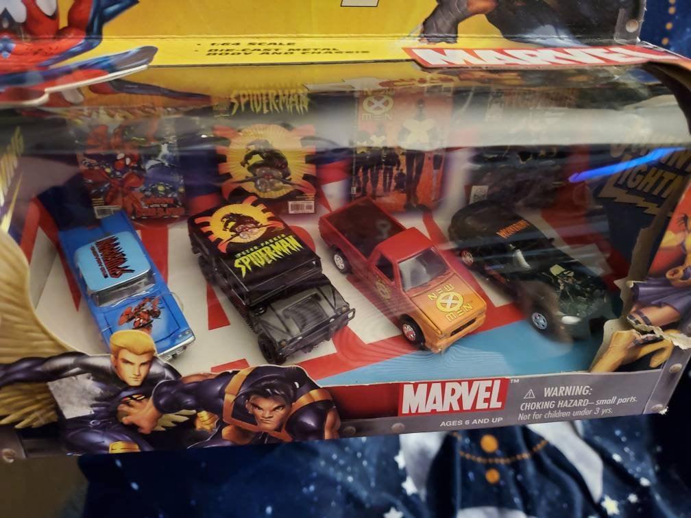 ミニカー johnny lightning marvel set of 12 JOHNNY LIGHTNING MARVEL 4 CAR BOX SET 1:64 SCALE DIE-CAST