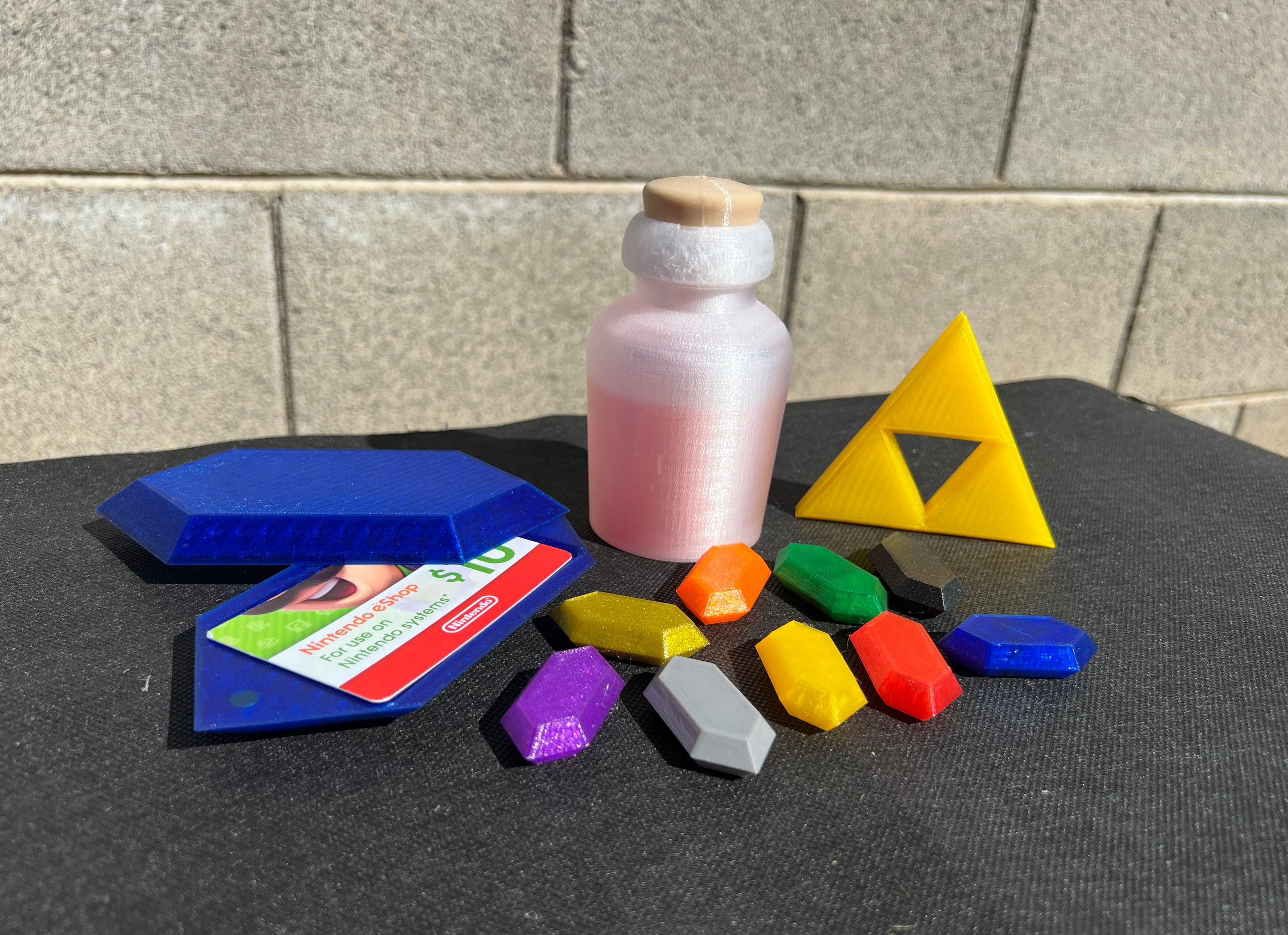 Zelda Merch Gift Set, Link Rupee Toys / Magnets, Rupee Gift Card Holder plus Magnet, Potion Bottle - BOTW Decor and Gift Ideas for Men /Guys