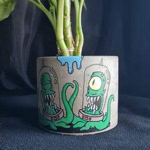 Graffiti Style / Planter / Simpsons / Graffiti / Handmade / Concrete / Street Art / Urban / Pot / Desk Caddy / Decor / For Plants or Storage