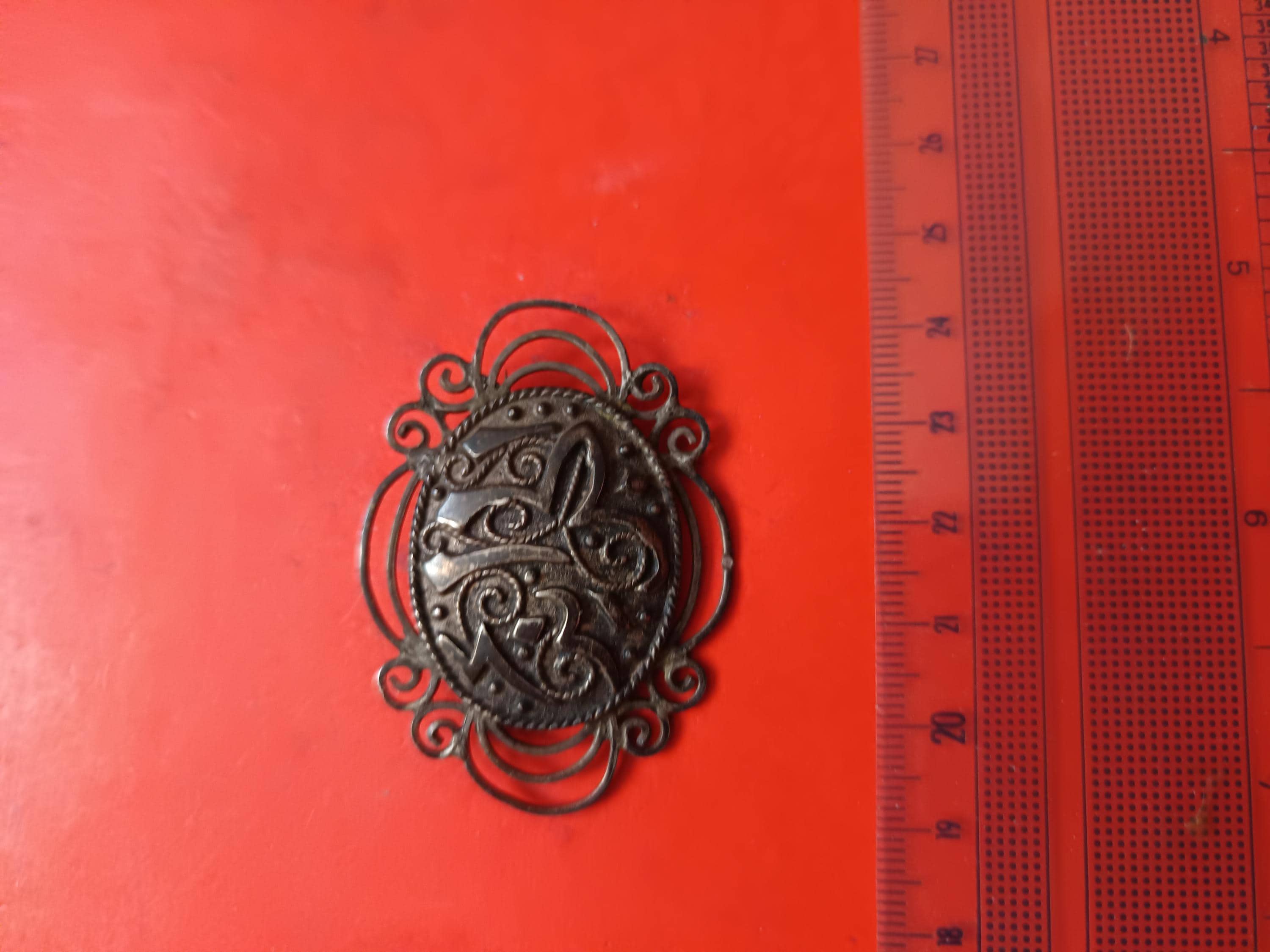 Broche Ancienne En Argent Massif Ben Yenni, Traditionnelle, état D'usage Avec Signes Du Temps