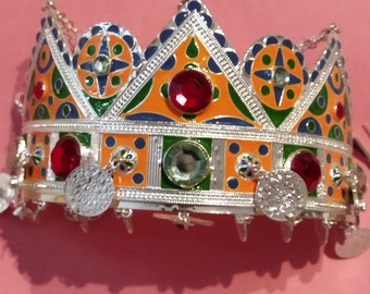 Berber Taounza. head jewelry.