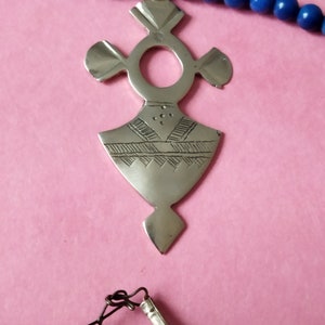 Toeareg ketting kruis van Agadez. Taghment