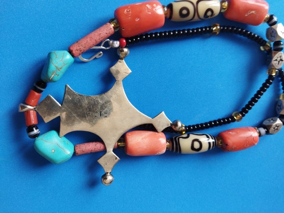Collier Africain Touareg Avec Perles Et Cuir - À Franges - Occasion Très Bon état - Bijou Ethnique