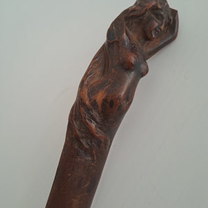 Hermoso cuchillo de carta 11.