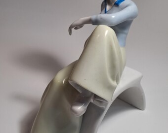 Vintage porslinsdamfigur Art déco-modell, modedam, brutaliststaty, hippiedam, vintage sovjetisk figur, sovjetisk stil