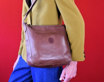 Trussardi Vintage 80s Leather Shoulder Bag - Crossbody Leather Designer Tote Bag - Luxury Casual Bag - Everyday Leather Bag