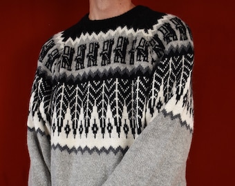 Alpaca Pullover - Traditional Peruvian - Inca Pattern - Ethnic Vintage - Elongated - Lama Pattern - Warm Winter Pullover