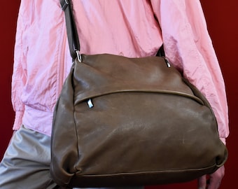 90s Italian Vintage Leather Crossbodybag - Brown Shoulderbag - Unisex Bag - Travelbag - Bucketbag - Totebag - Made in Italy