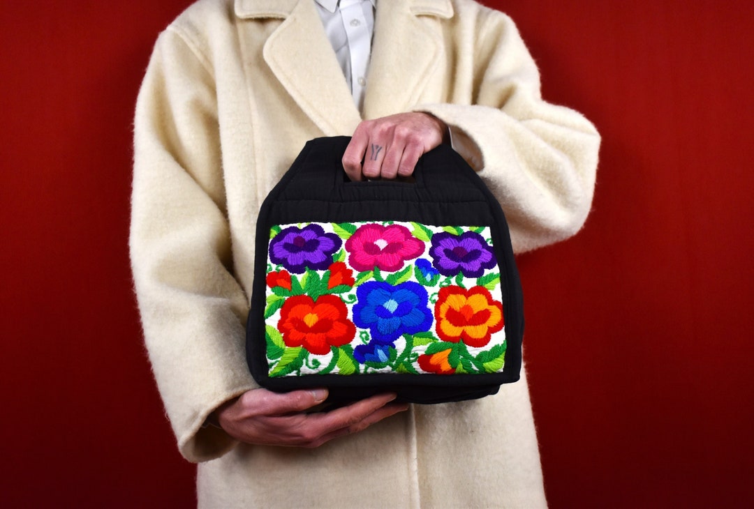 Artisanal Embroidered Handbag 50% Cotton, 50% Polyester Yellow  603193 main image 0