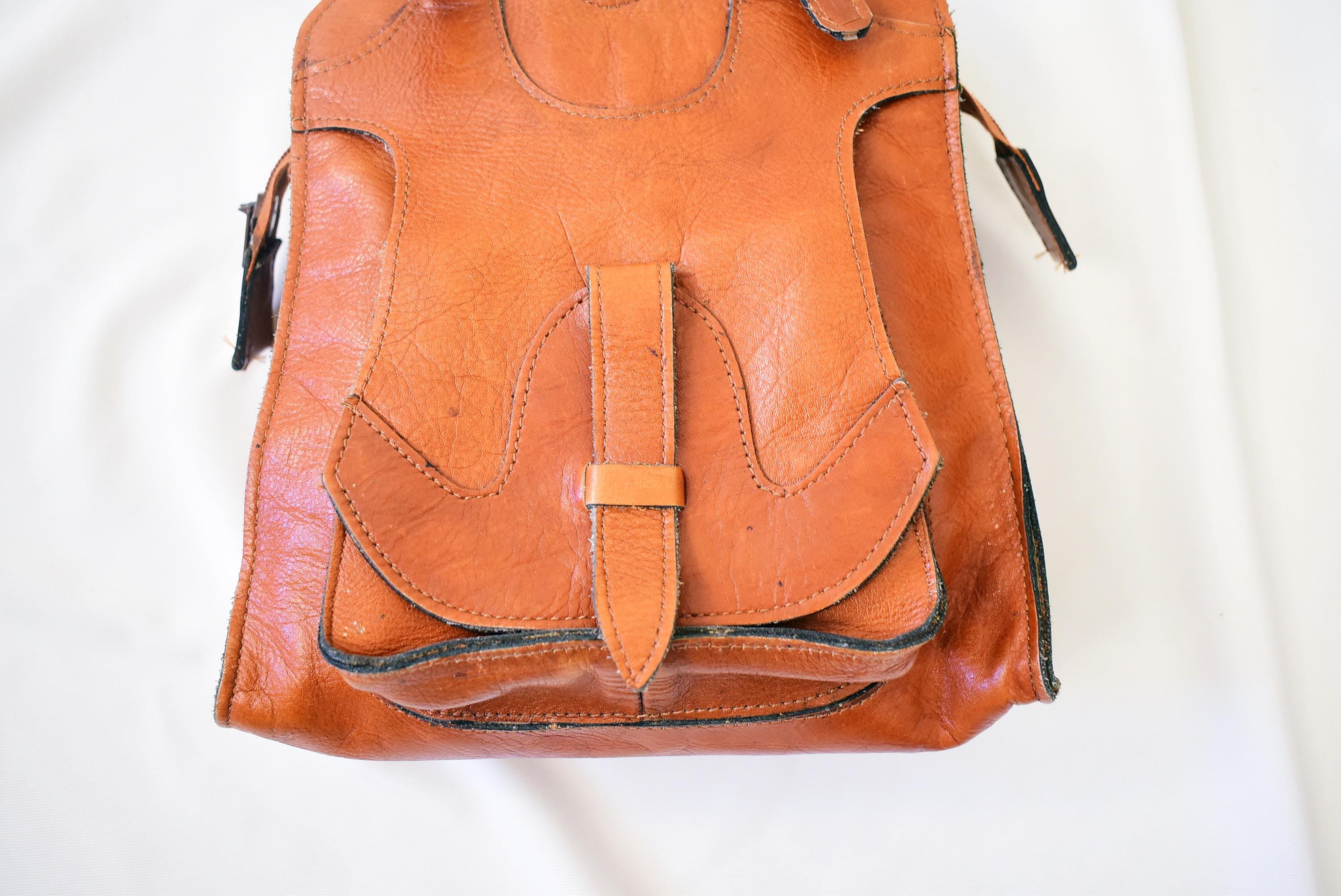 70s Euro vintage ショルダーバッグ Vintage 1970s Leather Tooled Shoulder Bag Selected by