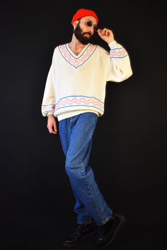 Handknitted Italian Vintage 70s Pullover – Deep V-