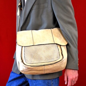 Messager en cuir vintage | Sac à bandoulière sportif unisexe | Sac italien fabriqué à la main | bandoulière beige crème | Style de selle | Sac d'affaires