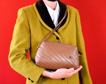 Vintage 70s 80s Leather Shoulder Bag - Brown MB Crossbody Bag - Retro Bags - Messenger Bag - Satchel Bag - Saddlebag - Purse - Design Bag
