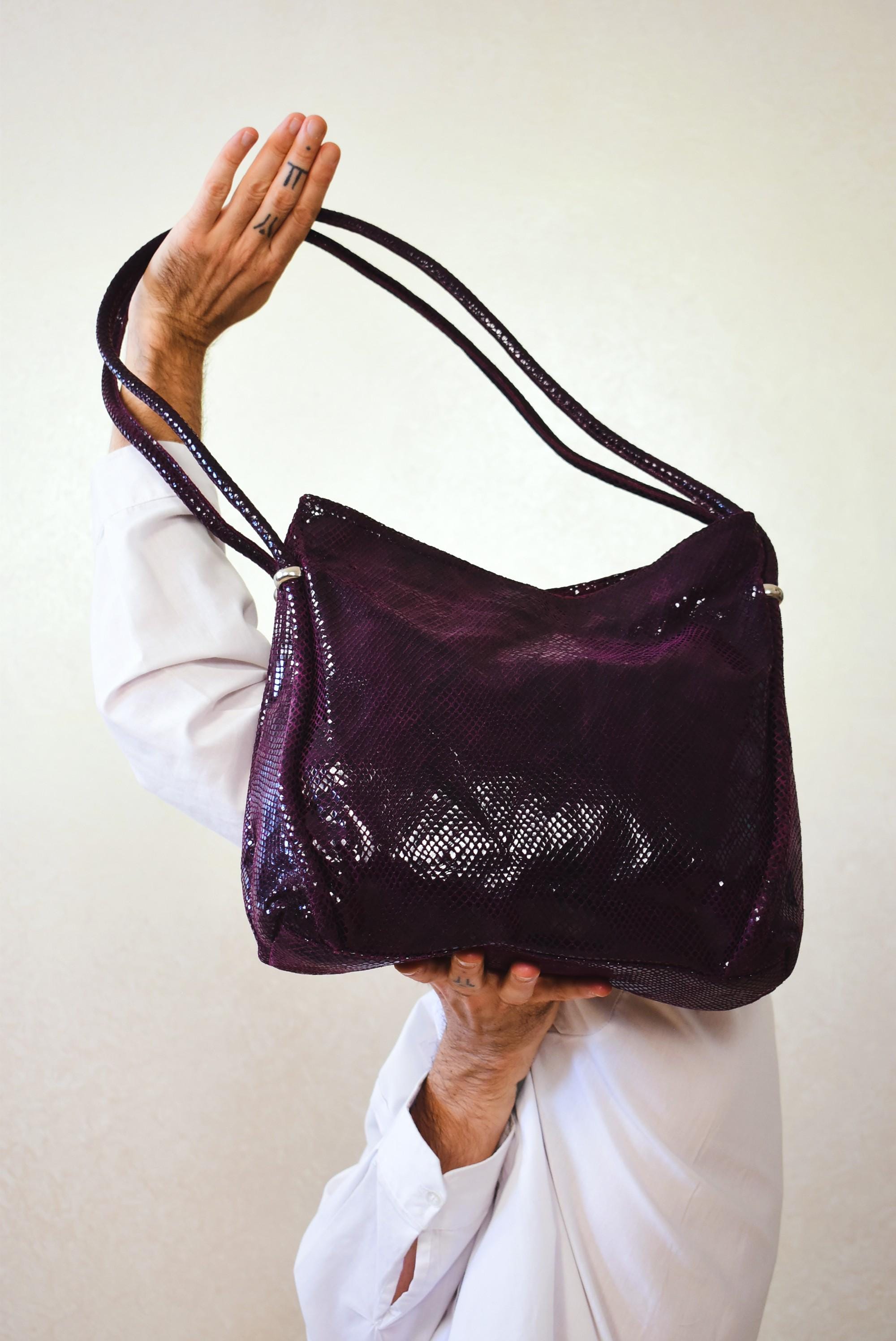 90s Glam Leather Tote Bag: Italian Vintage Glossy Snakeskin Effect