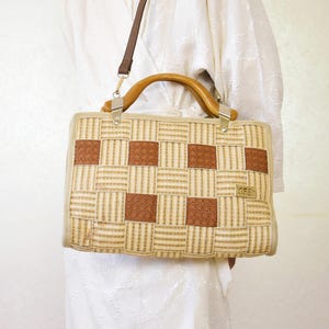 Vintage Woven Raffia Basket Bag: 60s Italian Style Satchel