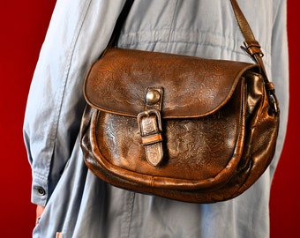 Italian Vintage 80s Embossed Leather Satchel Bag - Antique Brown Saddle Bag - Spacious Crossbody Bag - Urban Cowboy - Western Style