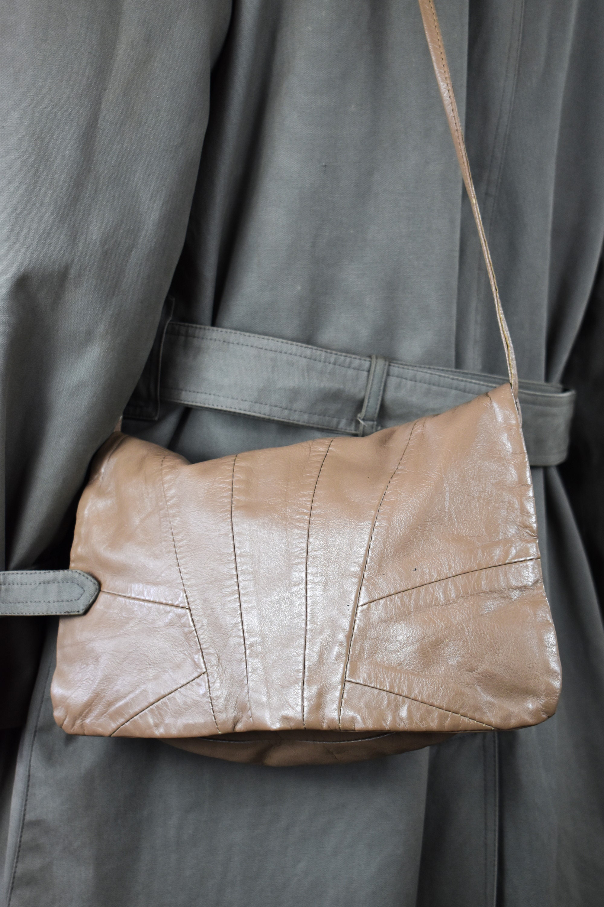 Y2K Leather Saddle Bag | 90s Taupe Crossbody Shoulderbag