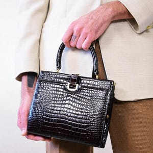 1950年代クロコ型押しレザーハンドバッグ：ミッドセンチュリー 