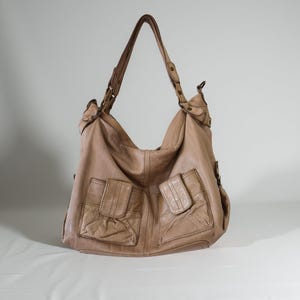 Vintage Italian Slouch Bag | Taupe Leather Hobo with Double Front Pockets | Soft Vera Pelle Shoulder Purse | Y2K Everyday Satchel