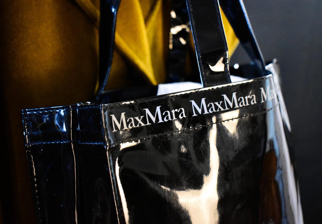 Borsa a tracolla vintage in pelle verniciata Max Mara: borsa a