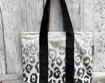 Leopard Print Zippered Tote Bag, Travel Shoulder Bag,Luxury Velvet,Designer Bag,Made in India,Limited Edition