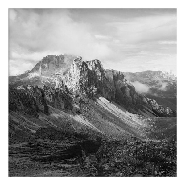 Fine Art Schwarzweiß Analog Fotografie (6 x 6 Film) handgefertigte Qualität Silbergelatine Druck - Landschaft