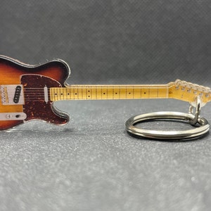 Schlüsselanhänger für E-Gitarre von Fender Telecaster Sunburst mit oder ohne Plektrumhalter | Geschenkidee für Gitarristen und Musiker