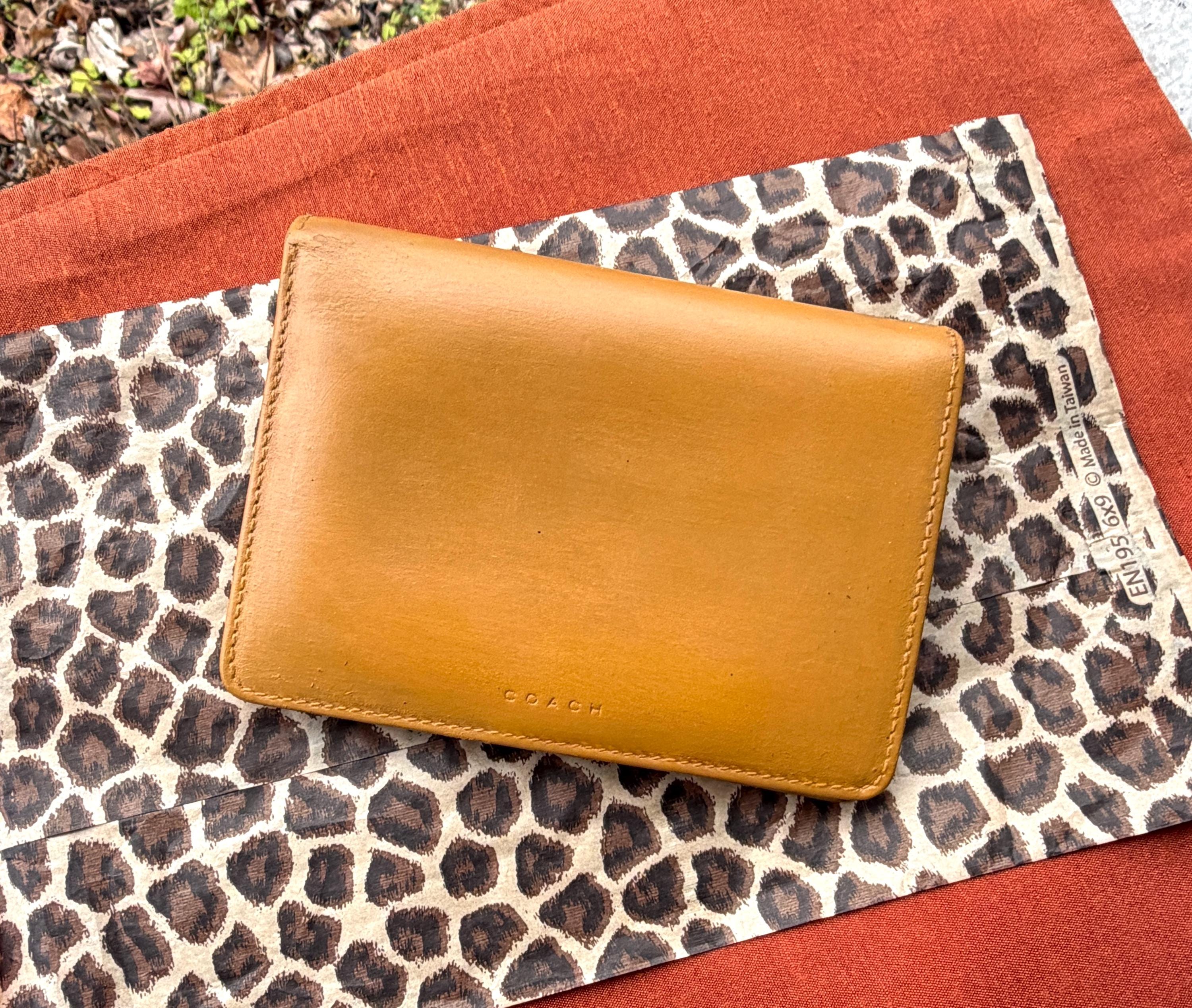 Rare✨️Old Coach Camel Multi Pouch RARE Coach Legacy Distressed Vachetta Camel Tan Leather Flap